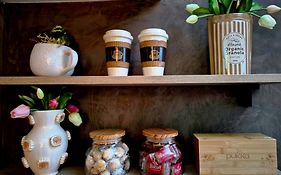 Dream Boutique Edam Coffee & Comfort